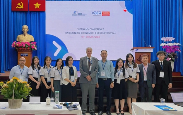 Announcement: Recognition of Outstanding Students Awarded the 2024 Young Economic Talent Award